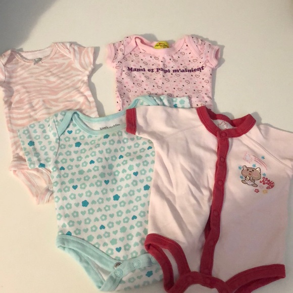 Baby body suit/👶🏻 Bundle to save !Open to offers - Picture 1 of 1